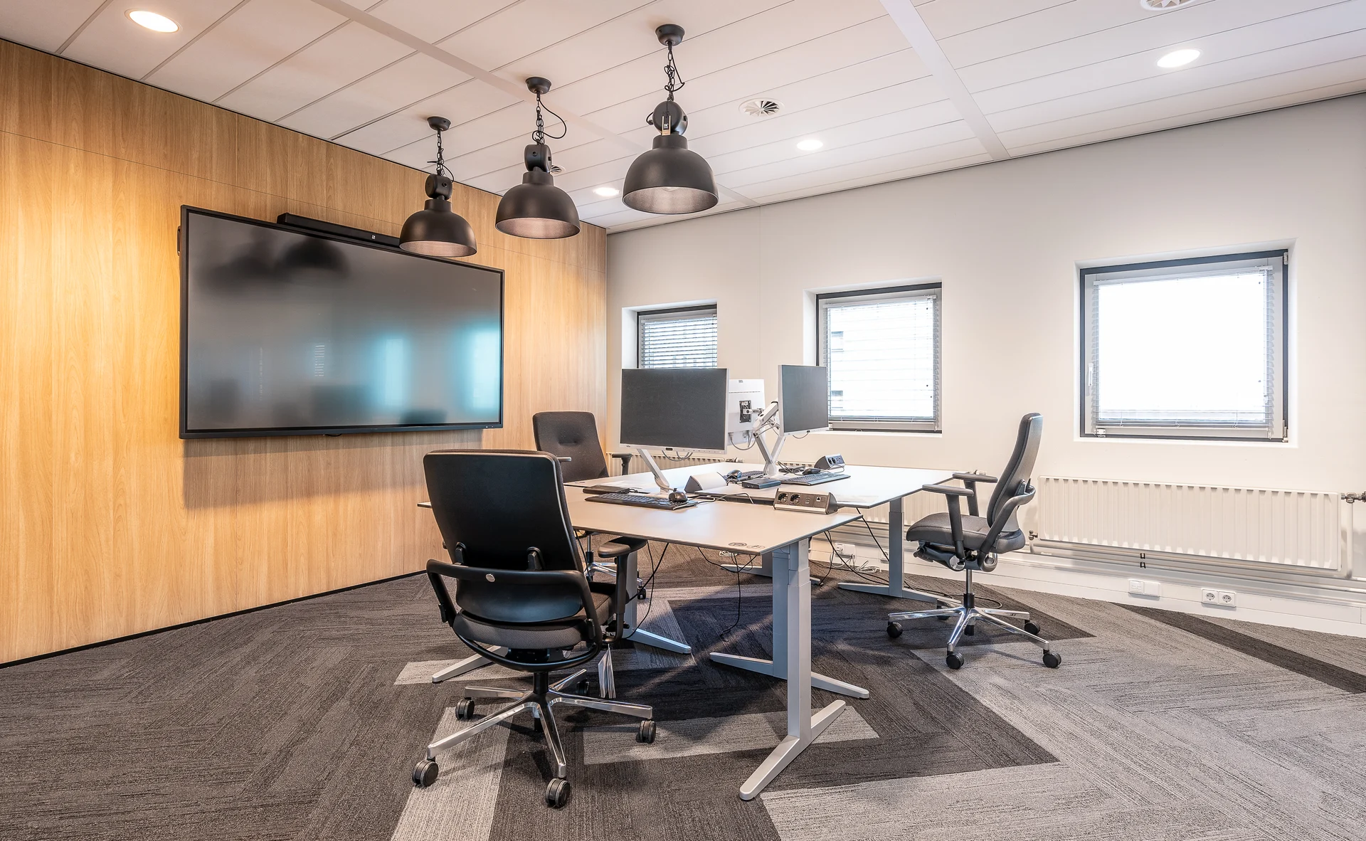 Desktronic : la marque de bureaux assis-debout qui monte en puissance