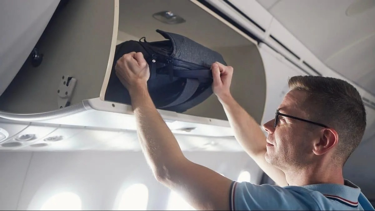Que signifie « accessoire personnel » dans un avion ?