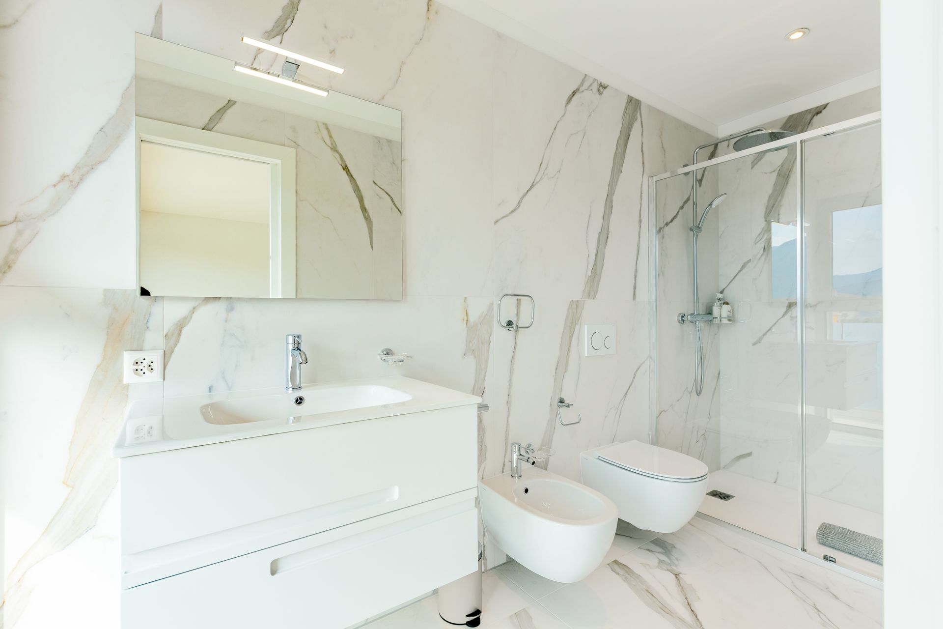 Rénover ses toilettes : les travaux à prévoir pour un coin WC pratique et durable
