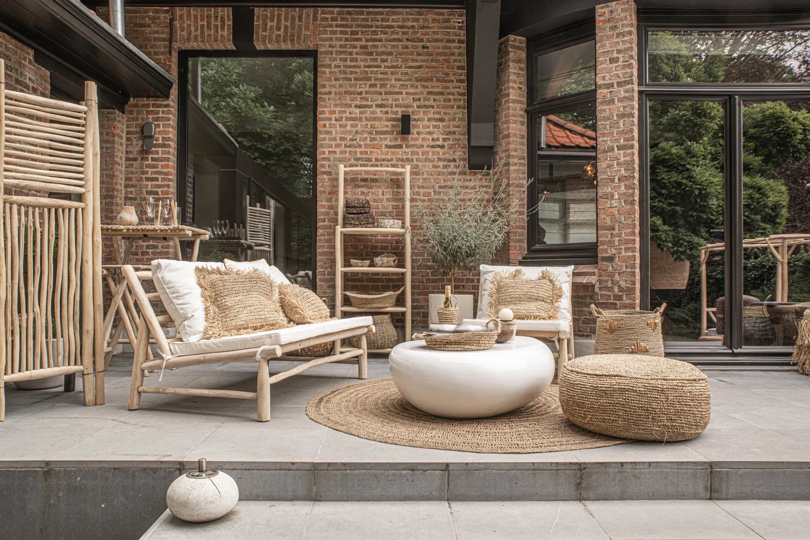 Rénover sa terrasse : 7 idées simples pour créer un extérieur chaleureux et agréable