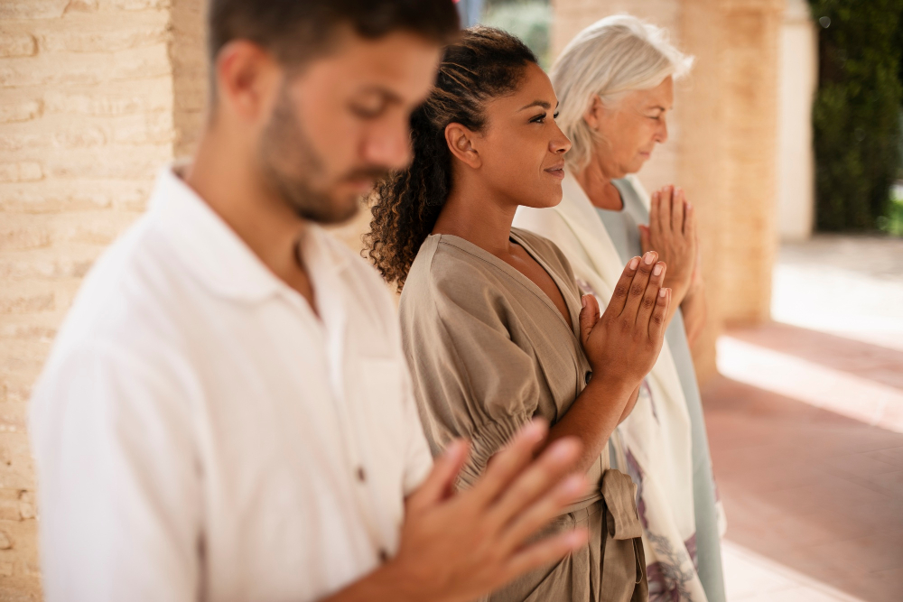 Pourquoi de plus en plus d&rsquo;adultes choisissent de se faire baptiser en France ?