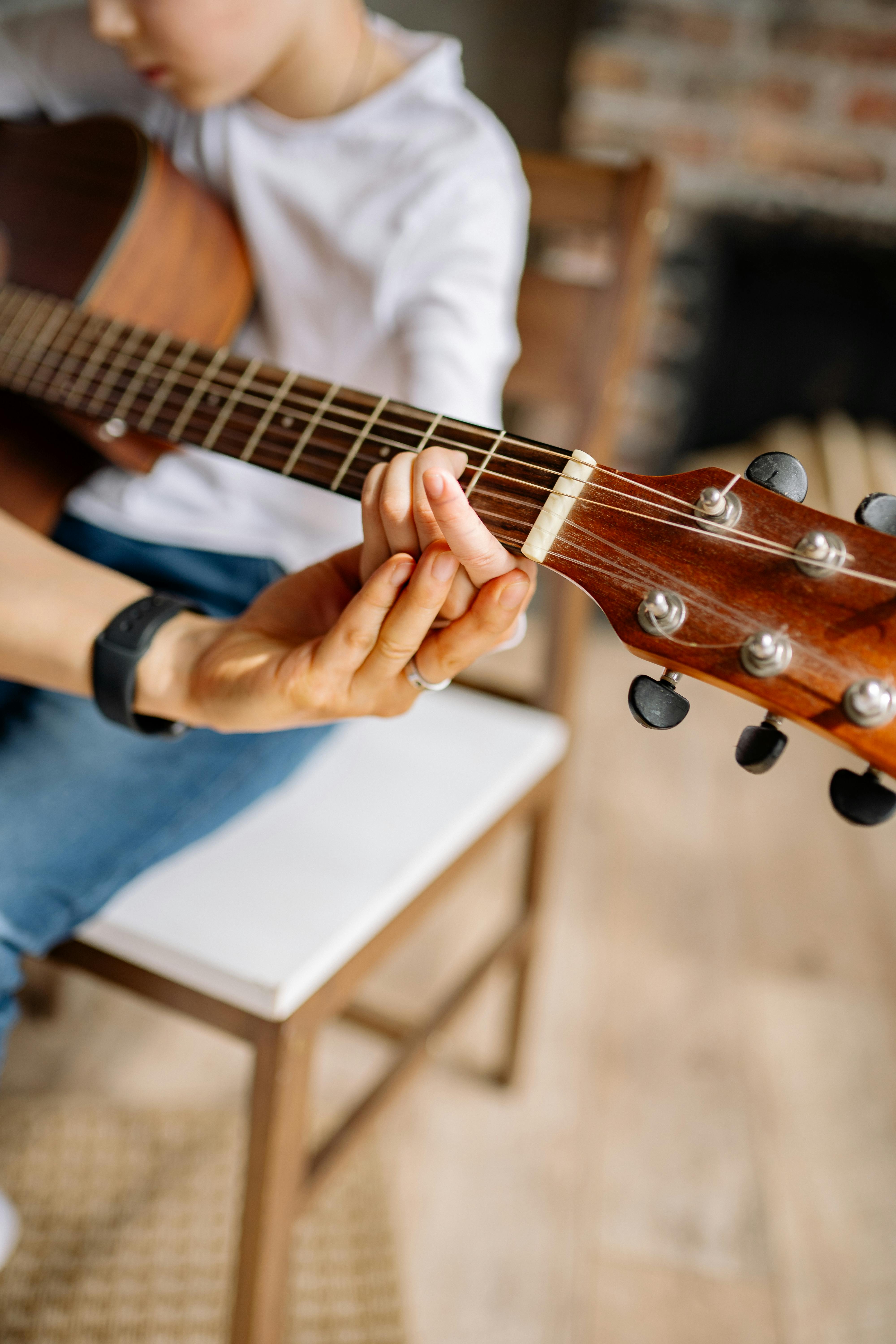8 raisons de prendre des cours de guitare &agrave; domicile