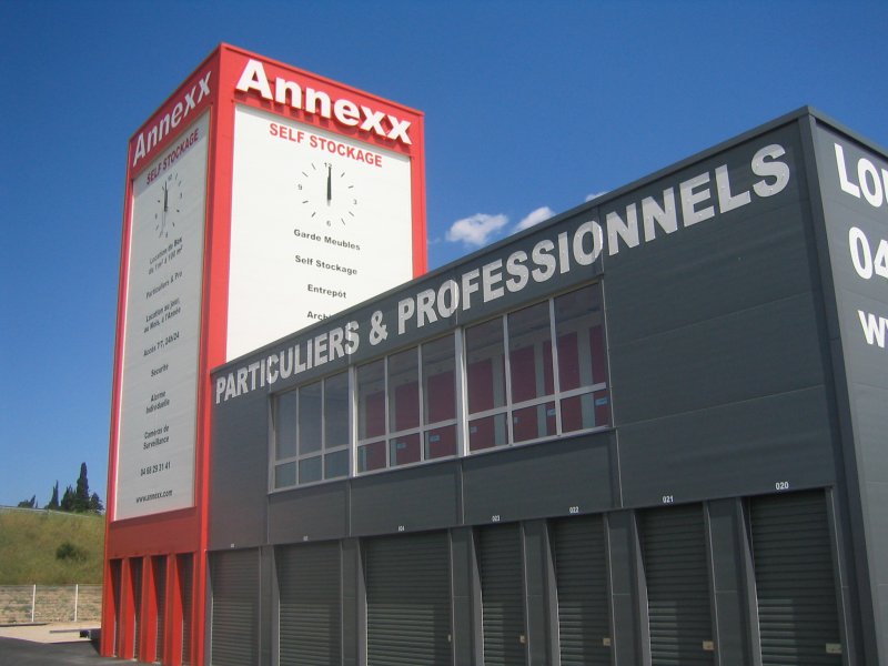 Louer un box de stockage à Perpignan facilement : le guide pratique