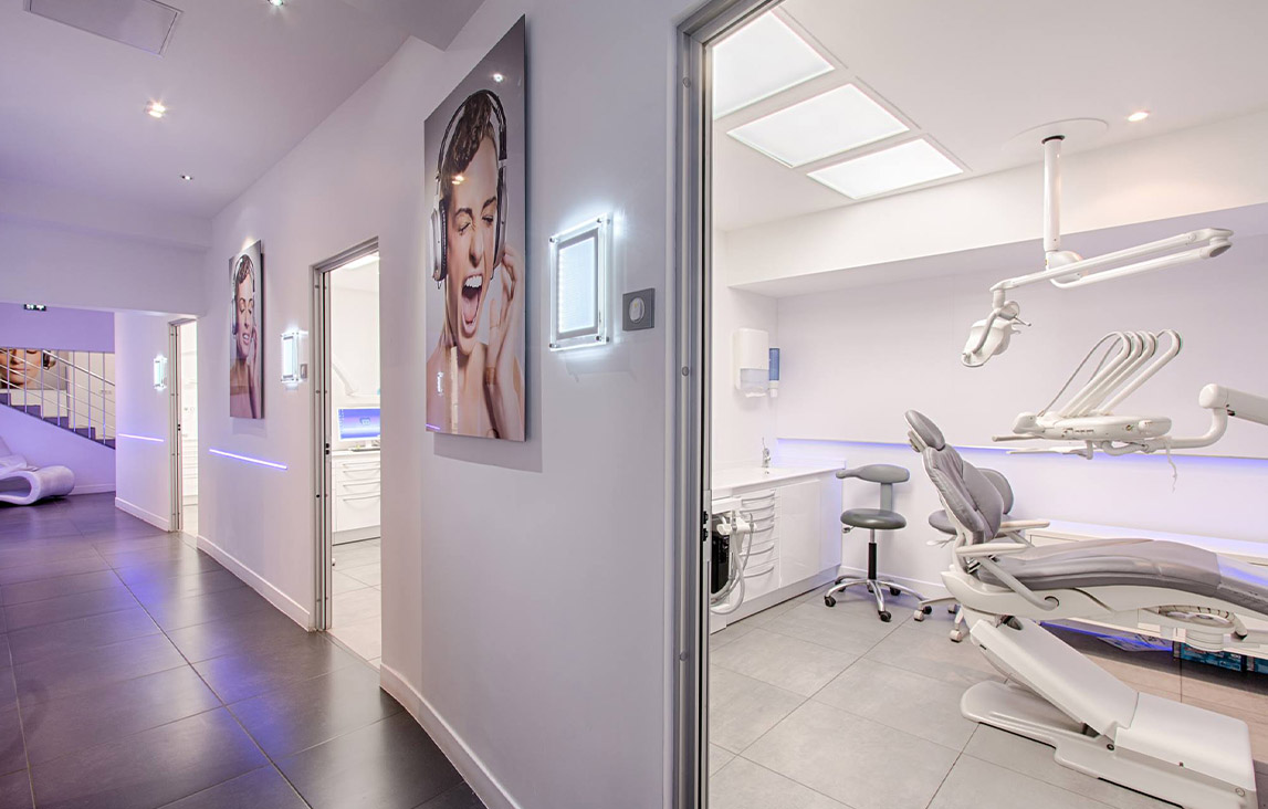 Où se faire refaire les dents à Paris et en Île-de-France : 5 centres à connaître