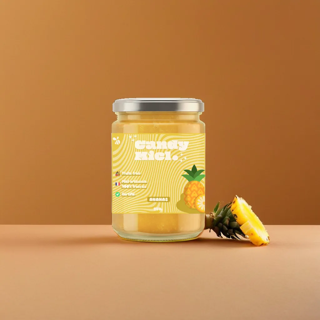 Miels fruités artisanaux variés dans des pots en verre