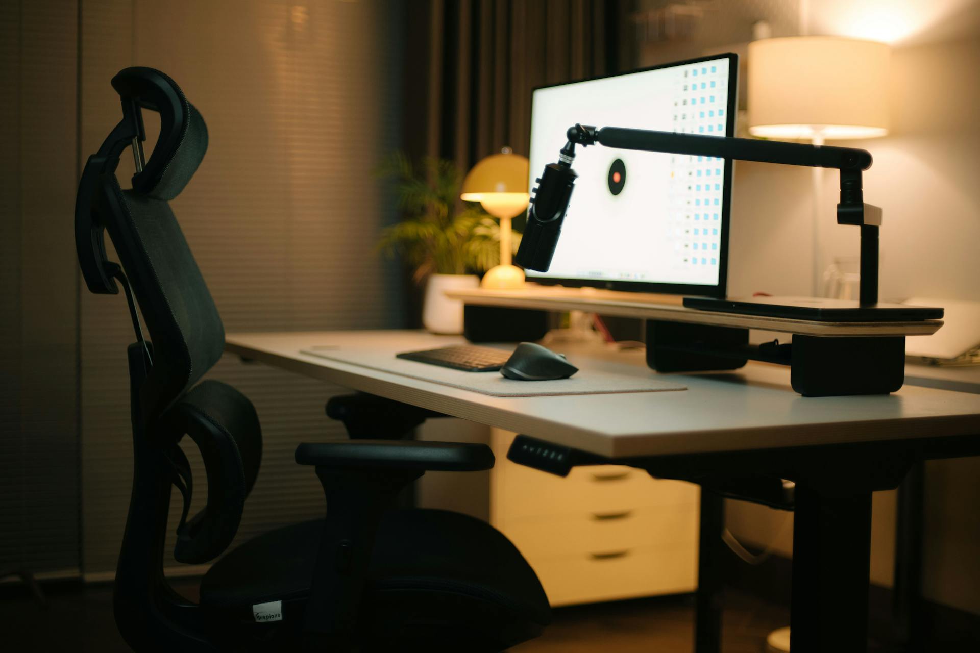 Desktronic : la marque de bureaux assis-debout qui monte en puissance