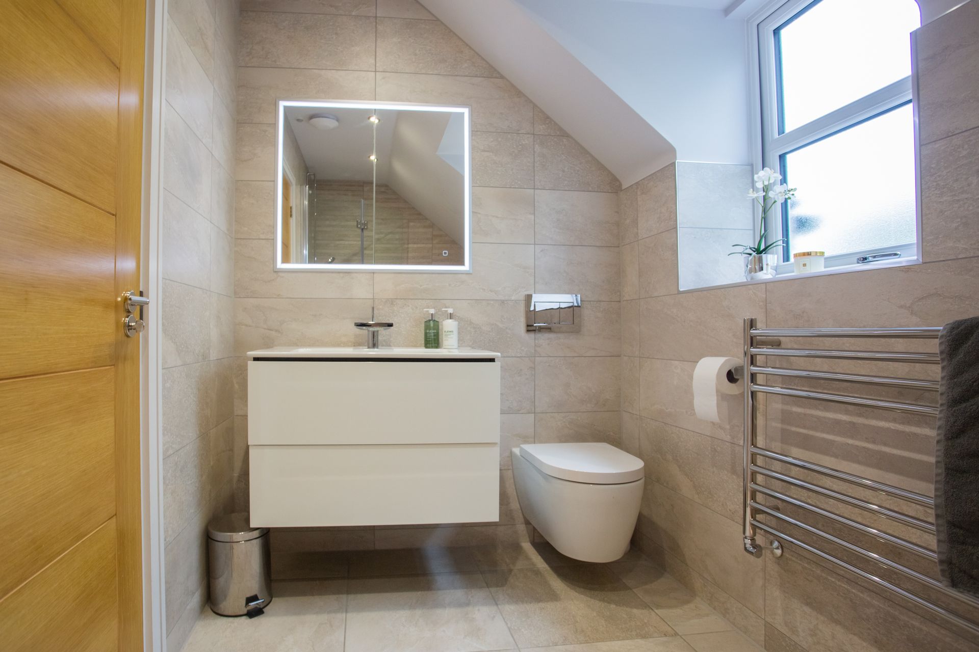 Rénover ses toilettes : les travaux à prévoir pour un coin WC pratique et durable