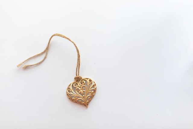 Offrir un pendentif à un enfant : le guide pour ne jamais se tromper